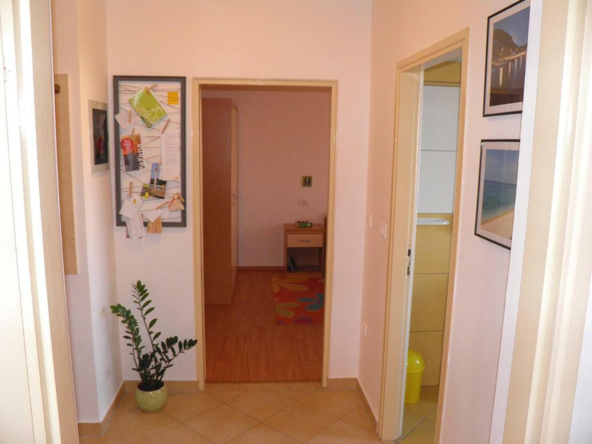 Apartment Suzy With Private Parking ฟาชานา ภายนอก รูปภาพ
