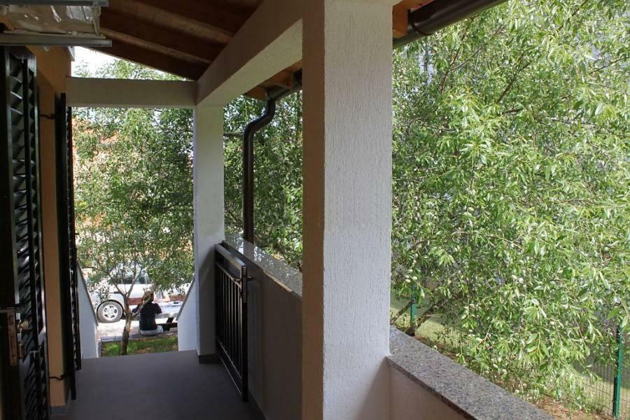 Apartment Suzy With Private Parking ฟาชานา ภายนอก รูปภาพ